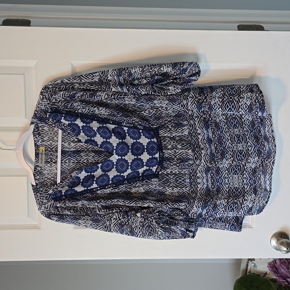 Figueroa and flower blouse - Picture 1 of 5